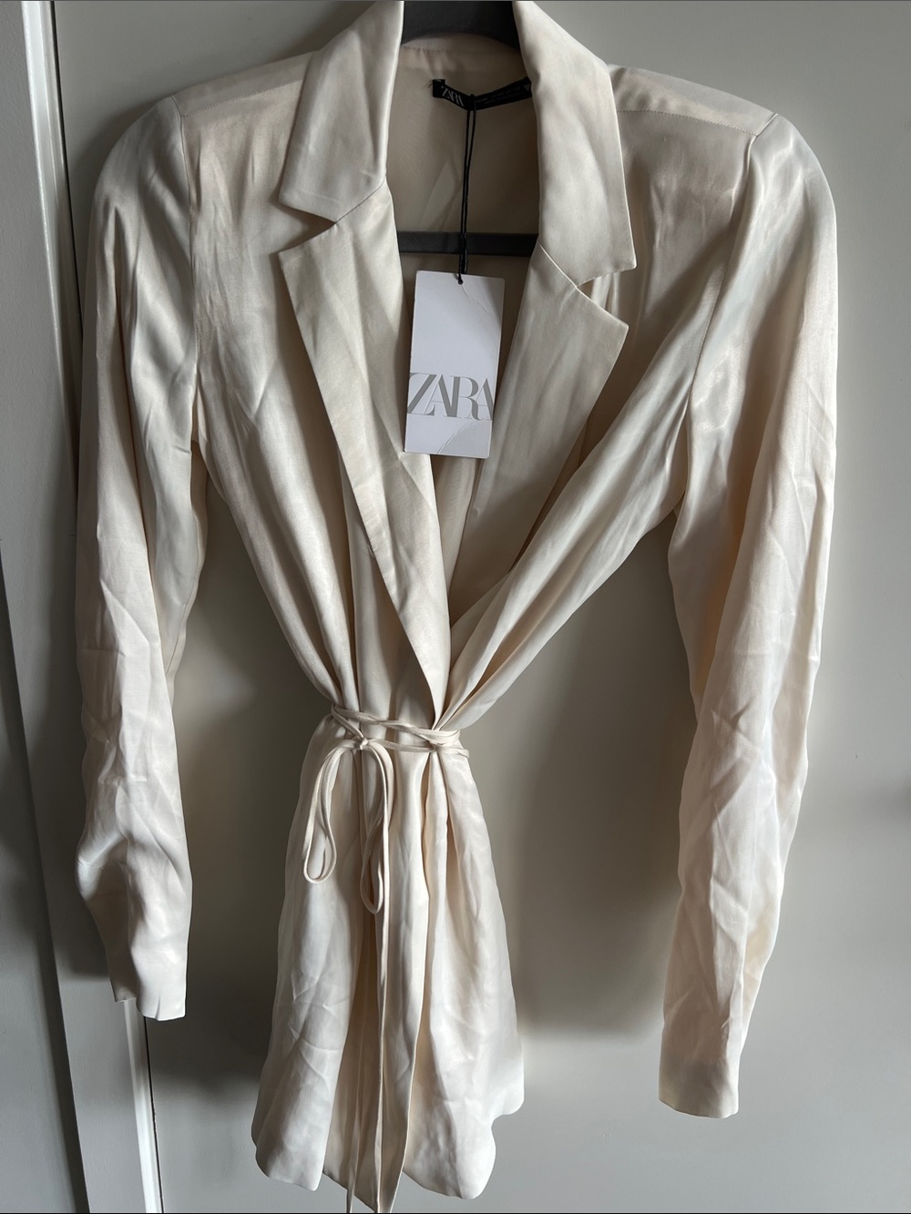NEW! WMNS. Zara Cream Tie-Waist Blazer dress. Professional& sexy! XS